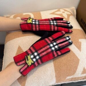 Burberry Red Black Plaid Wool Blend Gloves with Yellow Logo Patch